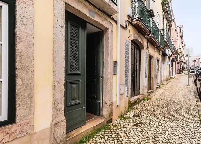 Apartment La Petite Maison Stylish By Homeful Homes Lisbon